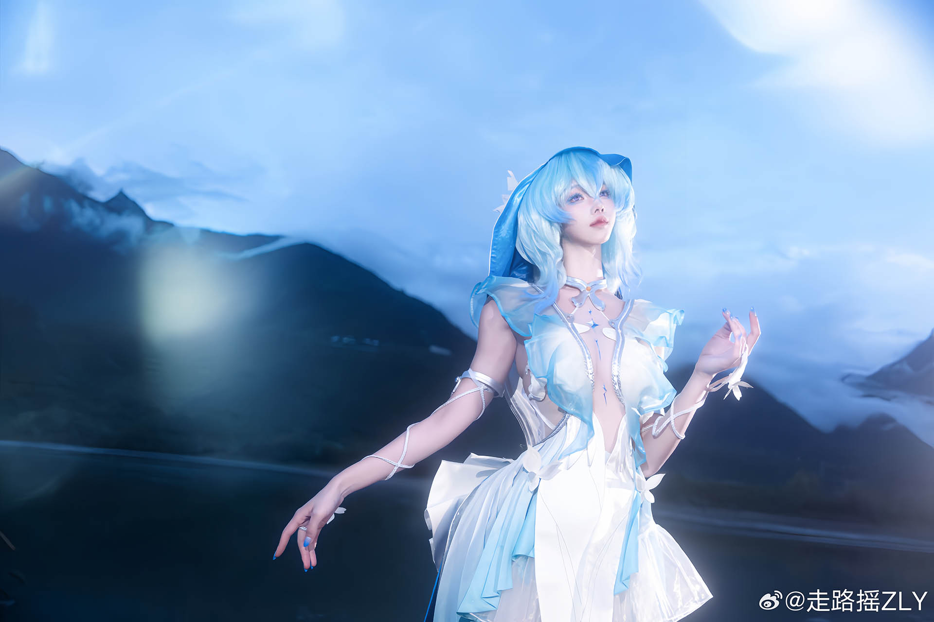 The Shorekeeper hé lộ nhan sắc cực phẩm trong màn cosplay của coser ...