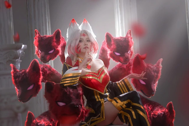 MC Tạ Vy cosplay Ahri