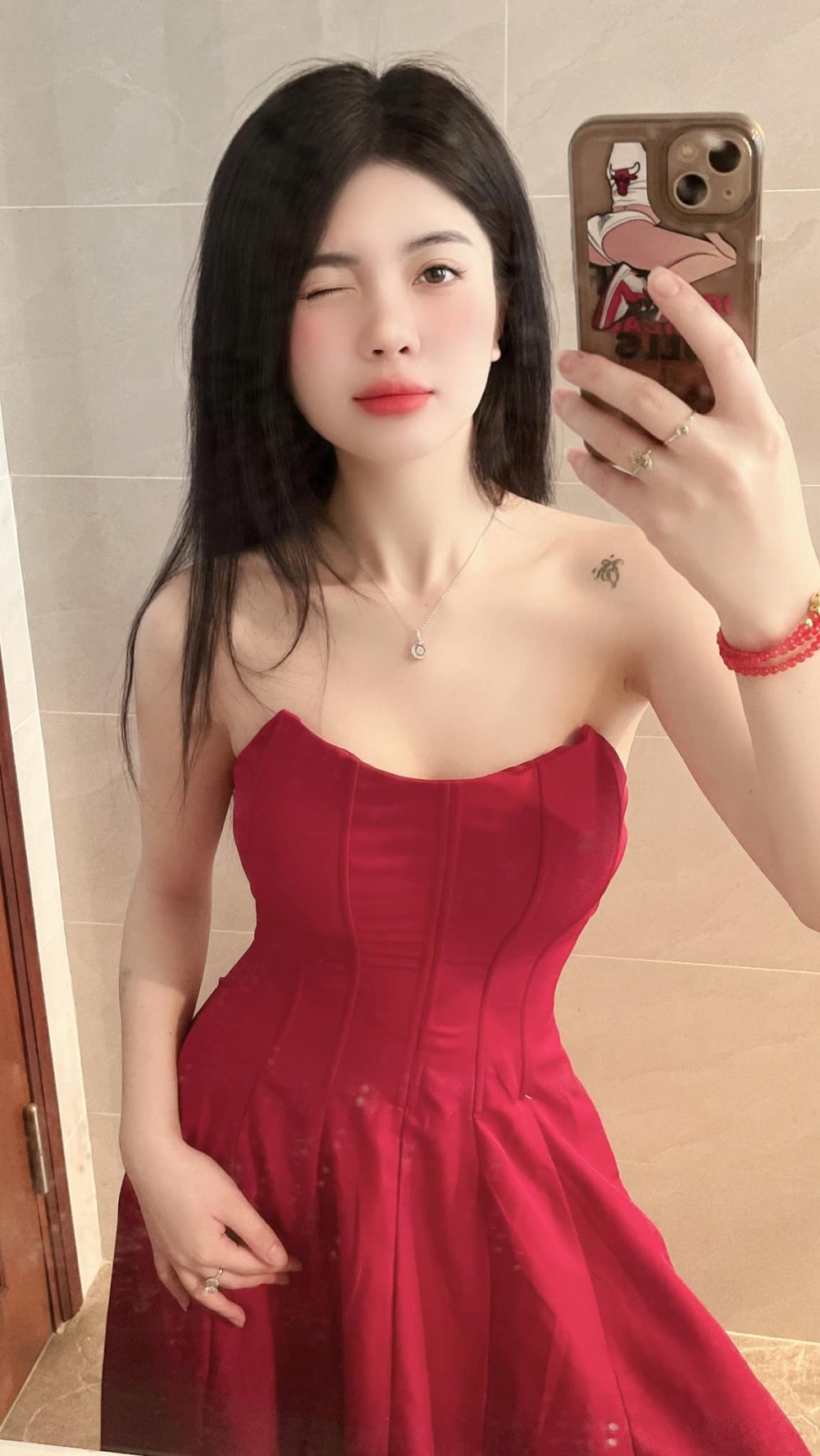 Hot girl Hà Kiều Trang