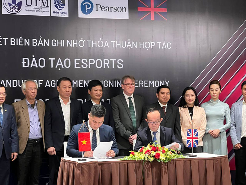 Lễ ký kết biên bản ghi nhớ thỏa thuận hợp tác đào tạo eSports