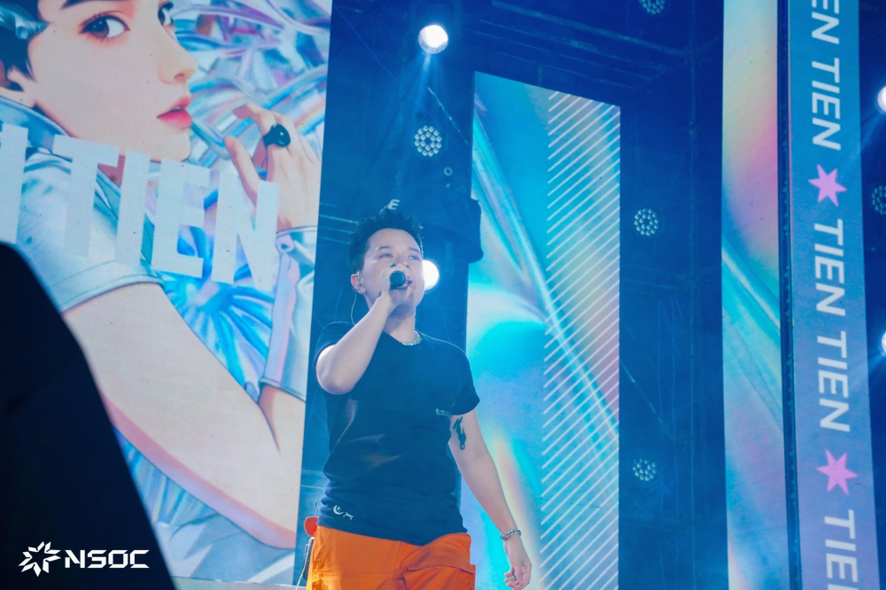 Em Xinh Tiên Tiên NSOC Unitour